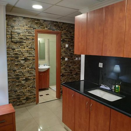 Hotel Rothschild 37 Bat Yam Bagian luar foto
