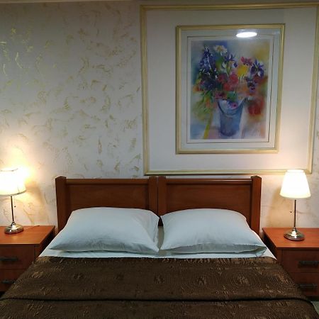 Hotel Rothschild 37 Bat Yam Bagian luar foto