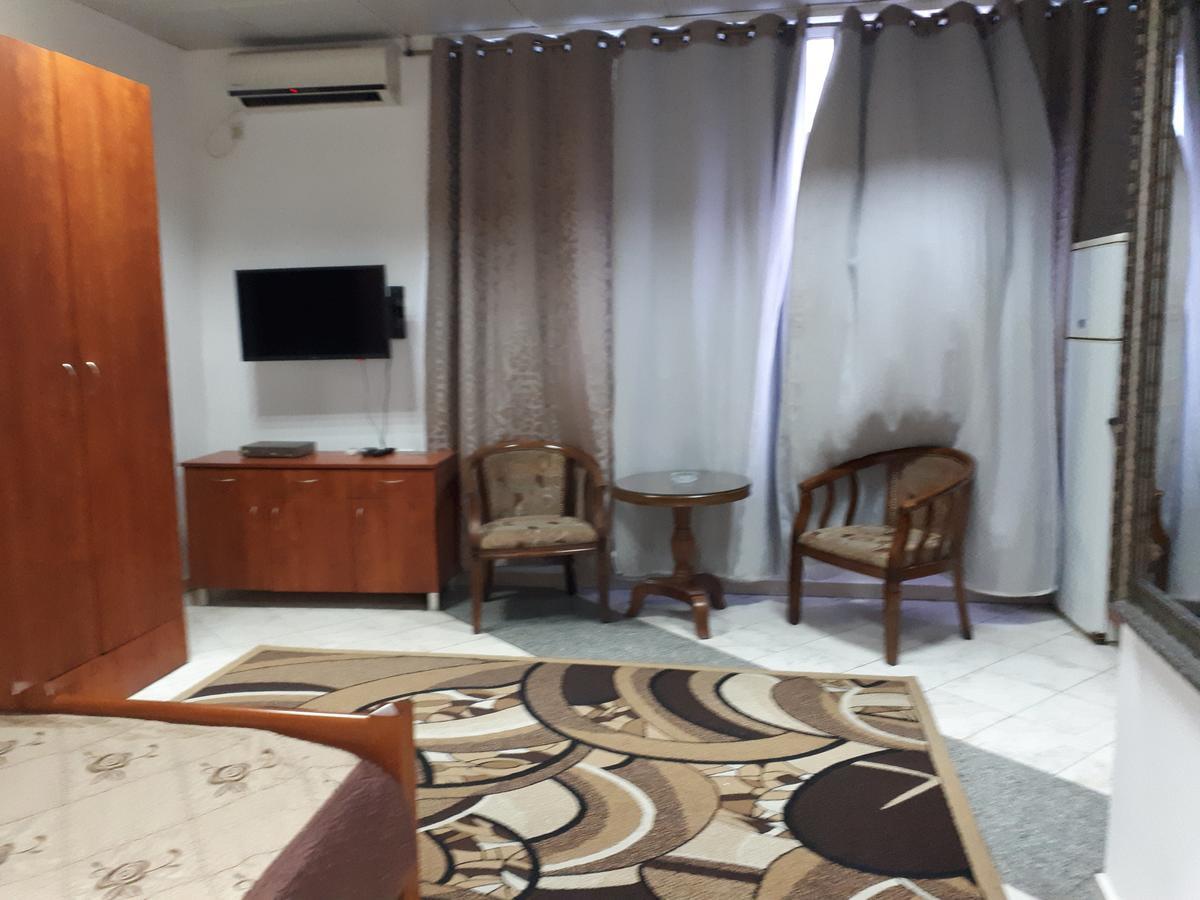 Hotel Rothschild 37 Bat Yam Bagian luar foto