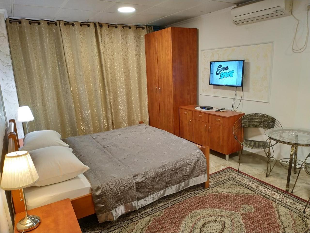 Hotel Rothschild 37 Bat Yam Bagian luar foto